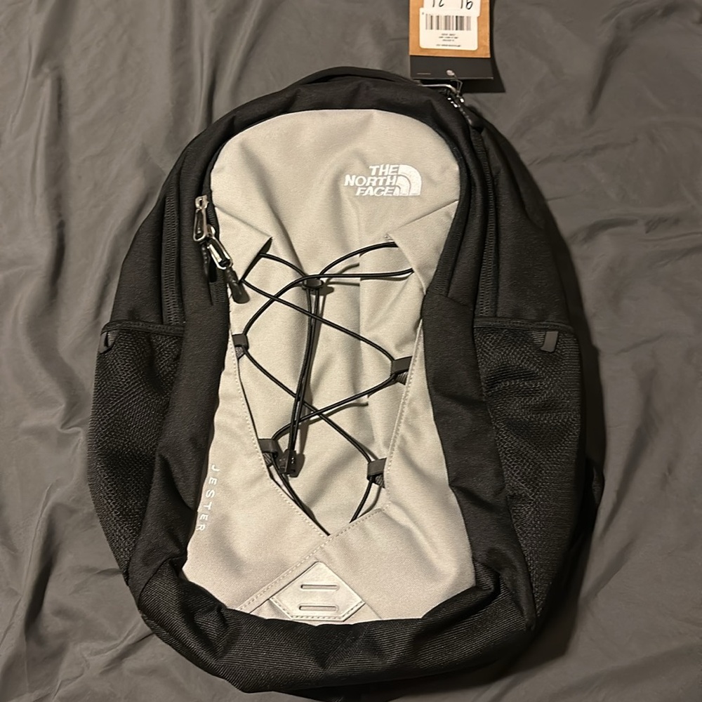 The North Face - Jester Backpack - Picture 3 of 6